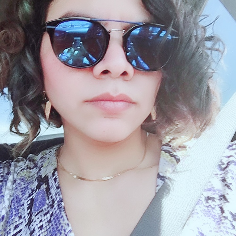 Meet your Posher, Elsamaria